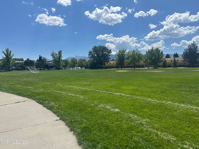 863 Nutmeg Place 12, Reno, NV 89502