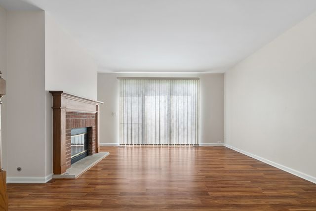 303 Glen Leven Court 303, Schaumburg, IL 60194