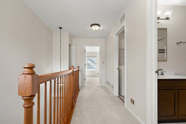 303 Glen Leven Court 303, Schaumburg, IL 60194