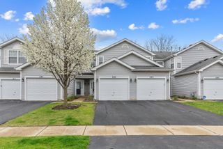303 Glen Leven Court 303, Schaumburg, IL 60194