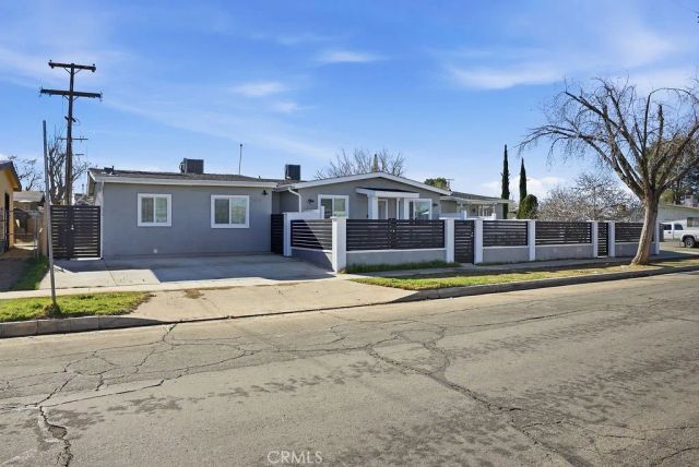 552 W Avenue H8, Lancaster, CA 93534