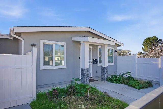 552 W Avenue H8, Lancaster, CA 93534
