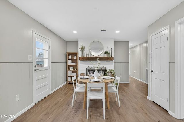 867 Northeast Wayne Avenue, Abingdon, VA 24210