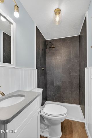 867 Northeast Wayne Avenue, Abingdon, VA 24210