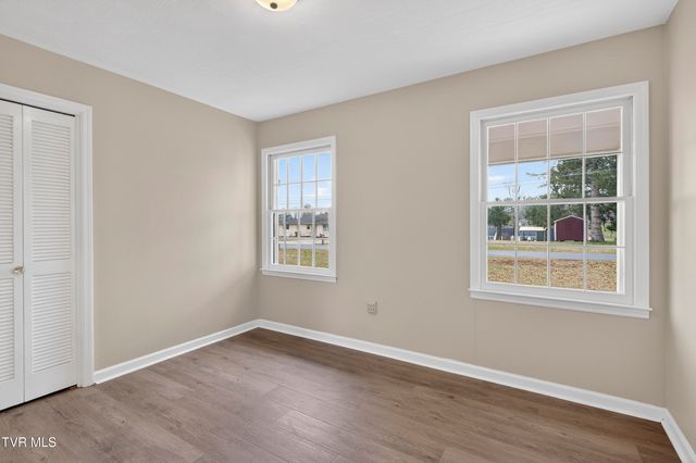 867 Northeast Wayne Avenue, Abingdon, VA 24210