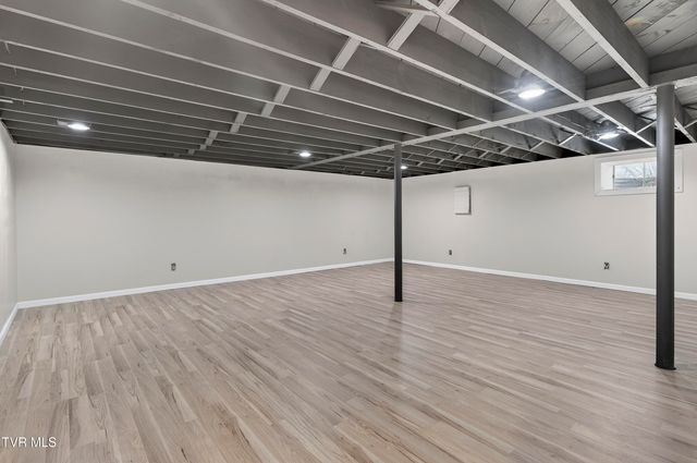 867 Northeast Wayne Avenue, Abingdon, VA 24210