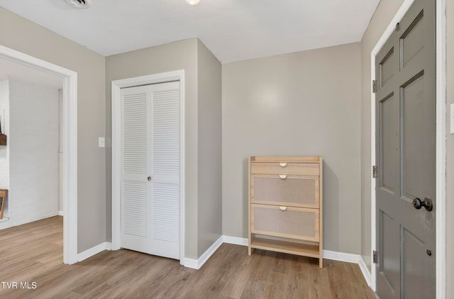 867 Northeast Wayne Avenue, Abingdon, VA 24210