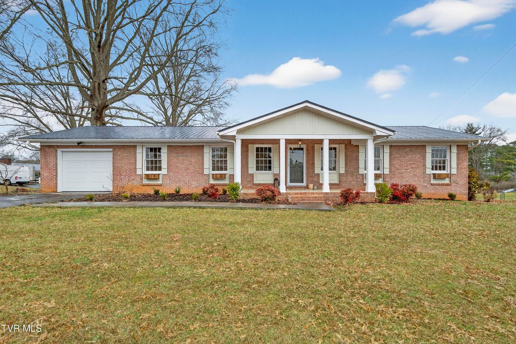 867 Northeast Wayne Avenue, Abingdon, VA 24210