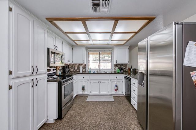 2210 E Jon Drive, Fresno, CA 93720