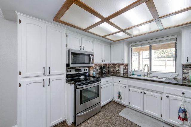 2210 E Jon Drive, Fresno, CA 93720