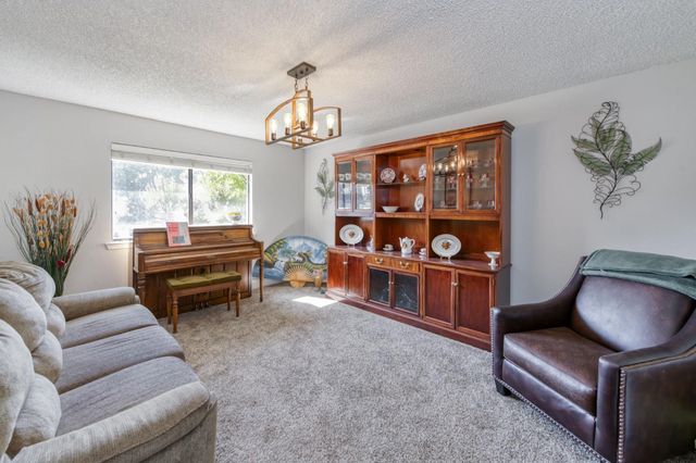 2210 E Jon Drive, Fresno, CA 93720