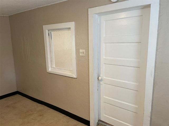 1648 27TH AVENUE N 2, St Petersburg, FL 33713