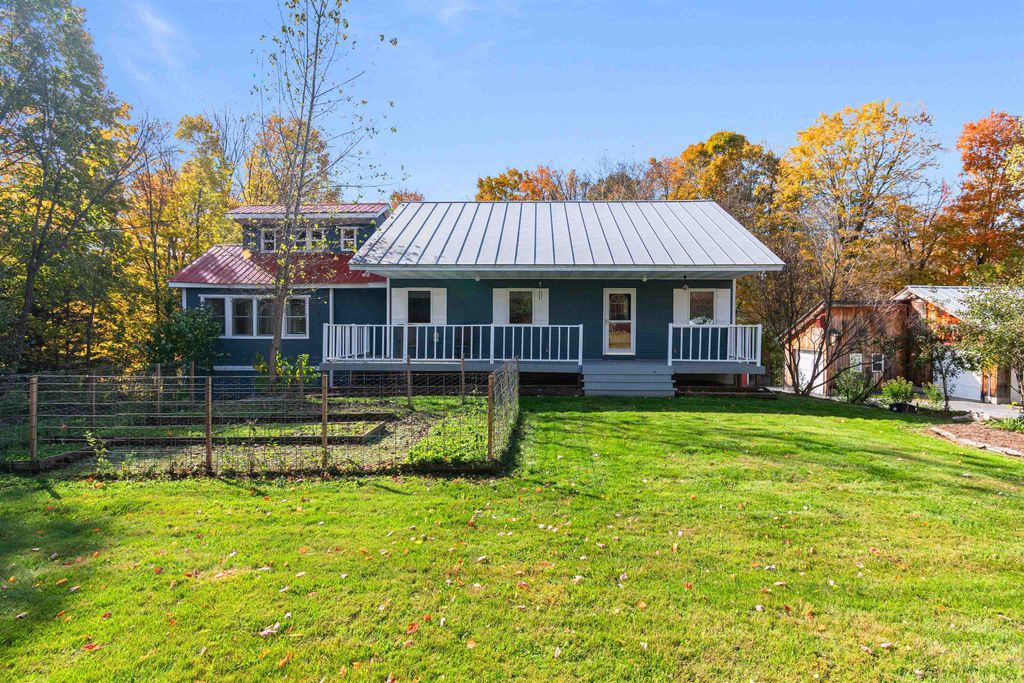 11 Paddock Lane, Milton, VT 05468