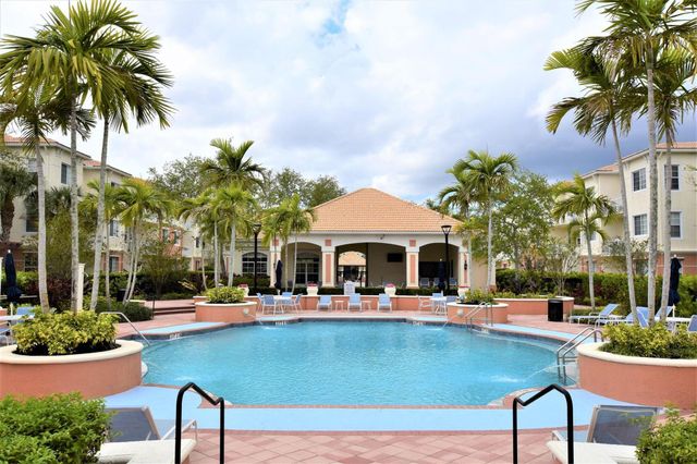 9857 Baywinds Drive 9105, West Palm Beach, FL 33411