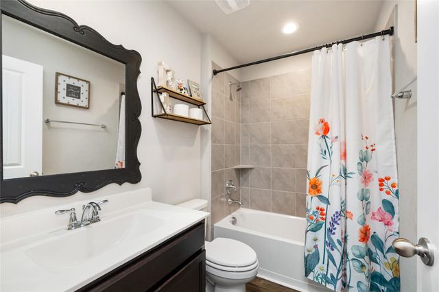 329 Kickapoo Drive, Anahuac, TX 77514