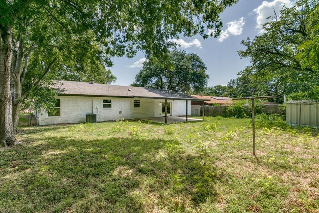 3504 Westfield Avenue, Fort Worth, TX 76133