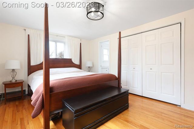 33038 Oakley Street, Livonia, MI 48154