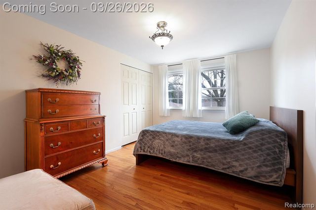 33038 Oakley Street, Livonia, MI 48154