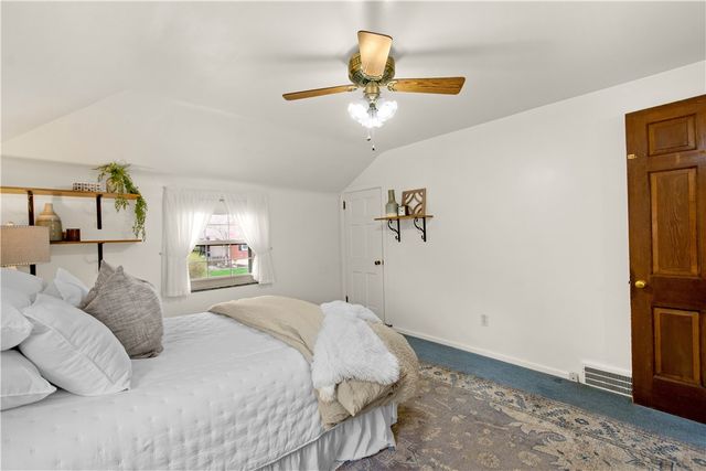 2027 Brookfield Rd, Scott Twp, PA 15243