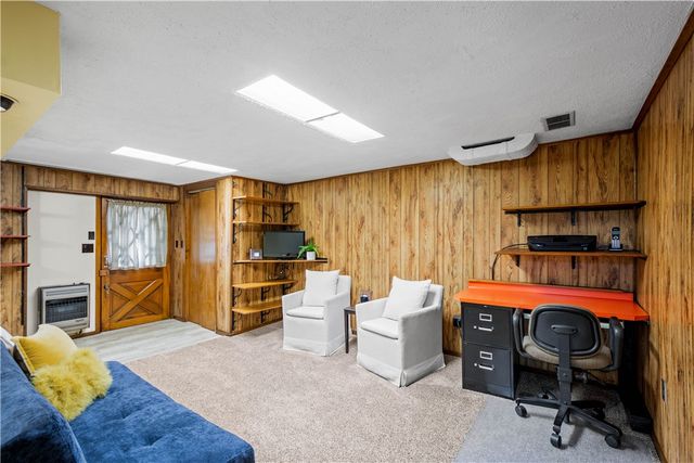 2027 Brookfield Rd, Scott Twp, PA 15243