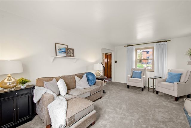 2027 Brookfield Rd, Scott Twp, PA 15243