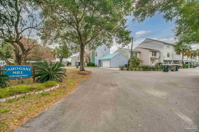 1280 Mahogany Mill Rd 13, Pensacola, FL 32507
