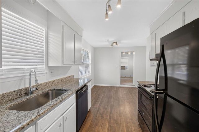 7725 Suzanne Drive, North Charleston, SC 29418