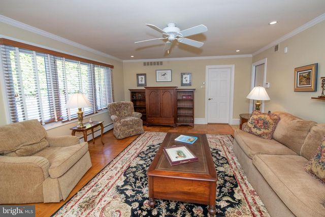 1004 SPRING VALLEY RD, Jenkintown, PA 19046