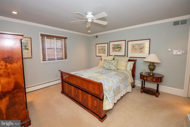 1004 SPRING VALLEY RD, Jenkintown, PA 19046