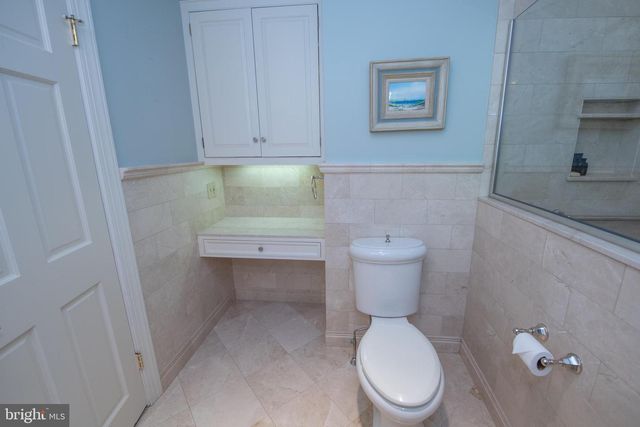 1004 SPRING VALLEY RD, Jenkintown, PA 19046