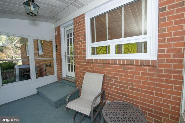 1004 SPRING VALLEY RD, Jenkintown, PA 19046