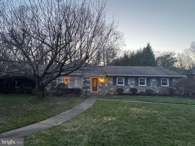 1004 SPRING VALLEY RD, Jenkintown, PA 19046