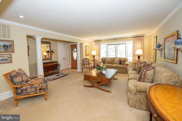 1004 SPRING VALLEY RD, Jenkintown, PA 19046