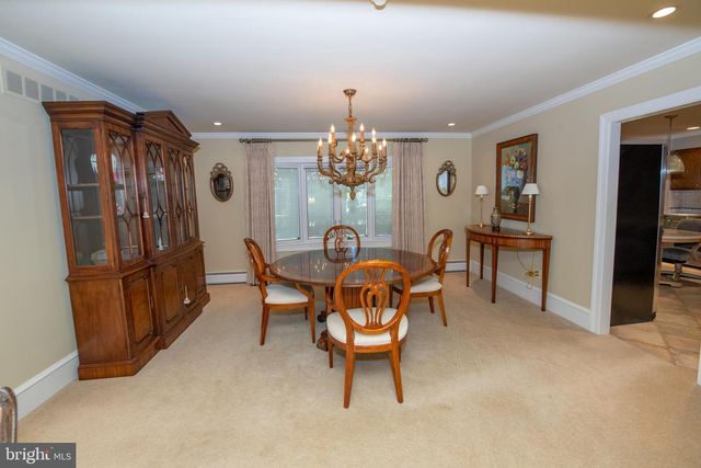 1004 SPRING VALLEY RD, Jenkintown, PA 19046