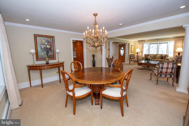 1004 SPRING VALLEY RD, Jenkintown, PA 19046