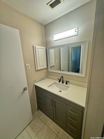 9227 BLOCKADE DR, San Antonio, TX 78240