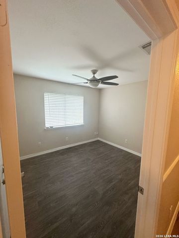 9227 BLOCKADE DR, San Antonio, TX 78240