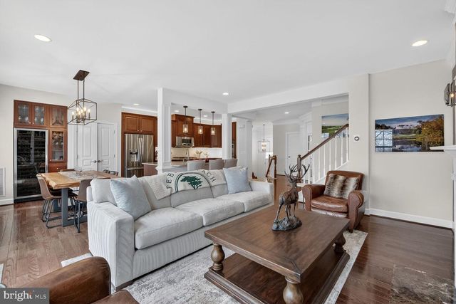 20209 CENTER BROOK SQ, Sterling, VA 20165