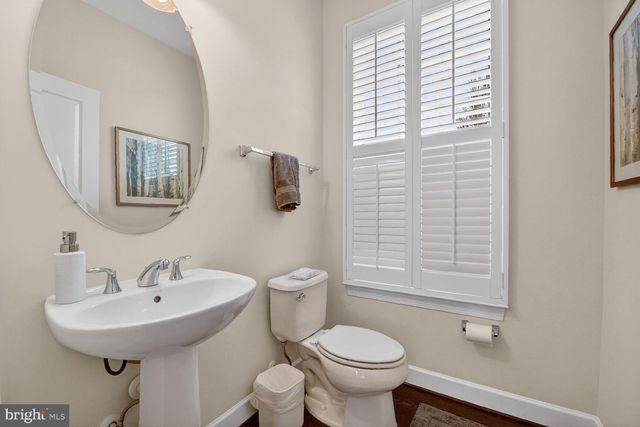 20209 CENTER BROOK SQ, Sterling, VA 20165