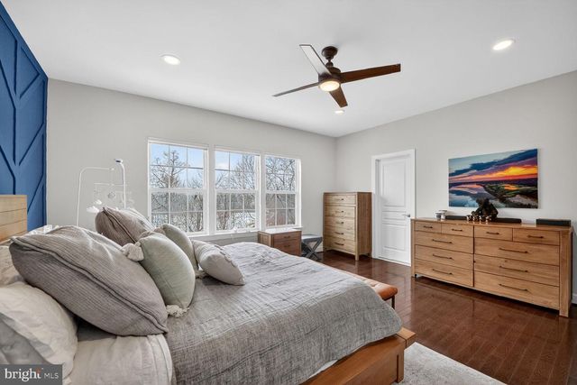 20209 CENTER BROOK SQ, Sterling, VA 20165