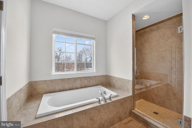 20209 CENTER BROOK SQ, Sterling, VA 20165