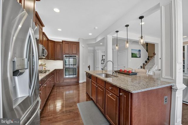 20209 CENTER BROOK SQ, Sterling, VA 20165