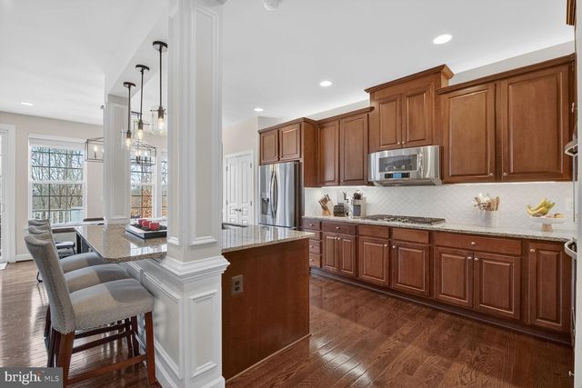 20209 CENTER BROOK SQ, Sterling, VA 20165