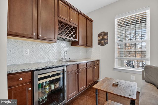 20209 CENTER BROOK SQ, Sterling, VA 20165