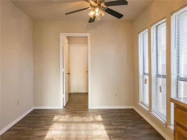 2121 Country Oaks Drive, Garland, TX 75040