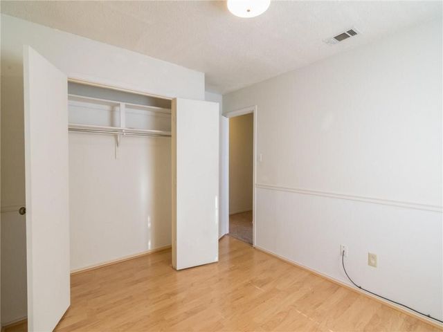 2121 Country Oaks Drive, Garland, TX 75040