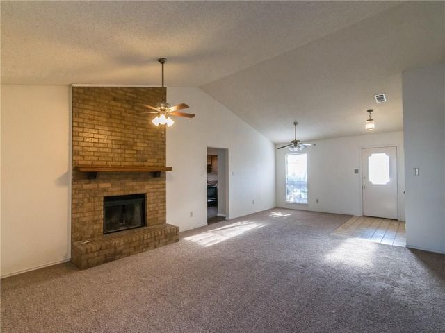 2121 Country Oaks Drive, Garland, TX 75040