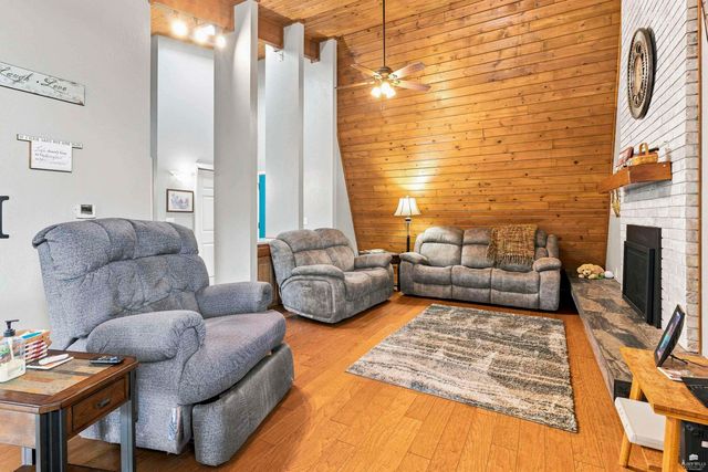 3209 Driftwood Dr., Manhattan, KS 66503