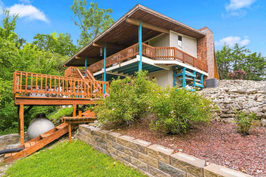 3209 Driftwood Dr., Manhattan, KS 66503