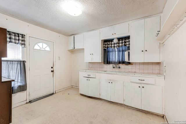 119 Livingston, San Antonio, TX 78214